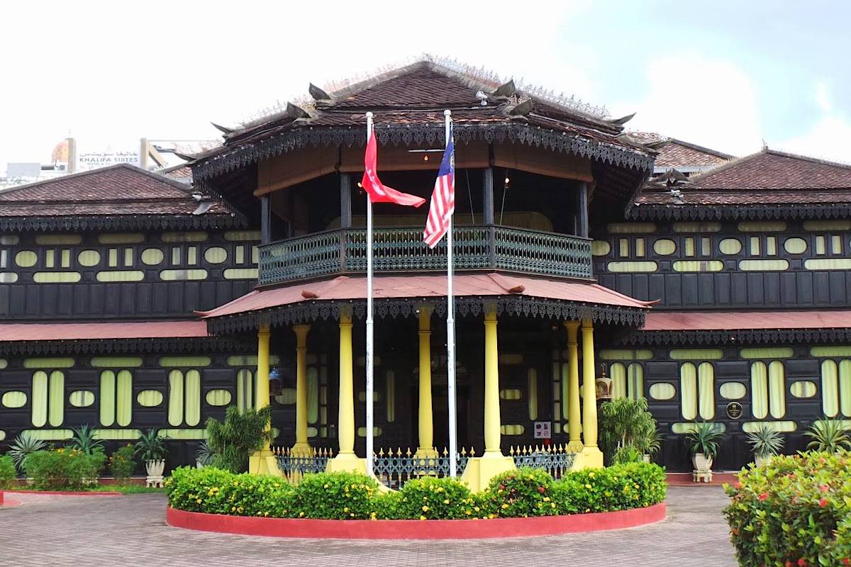 Muzium Adat Istiadat (Custom Museum)