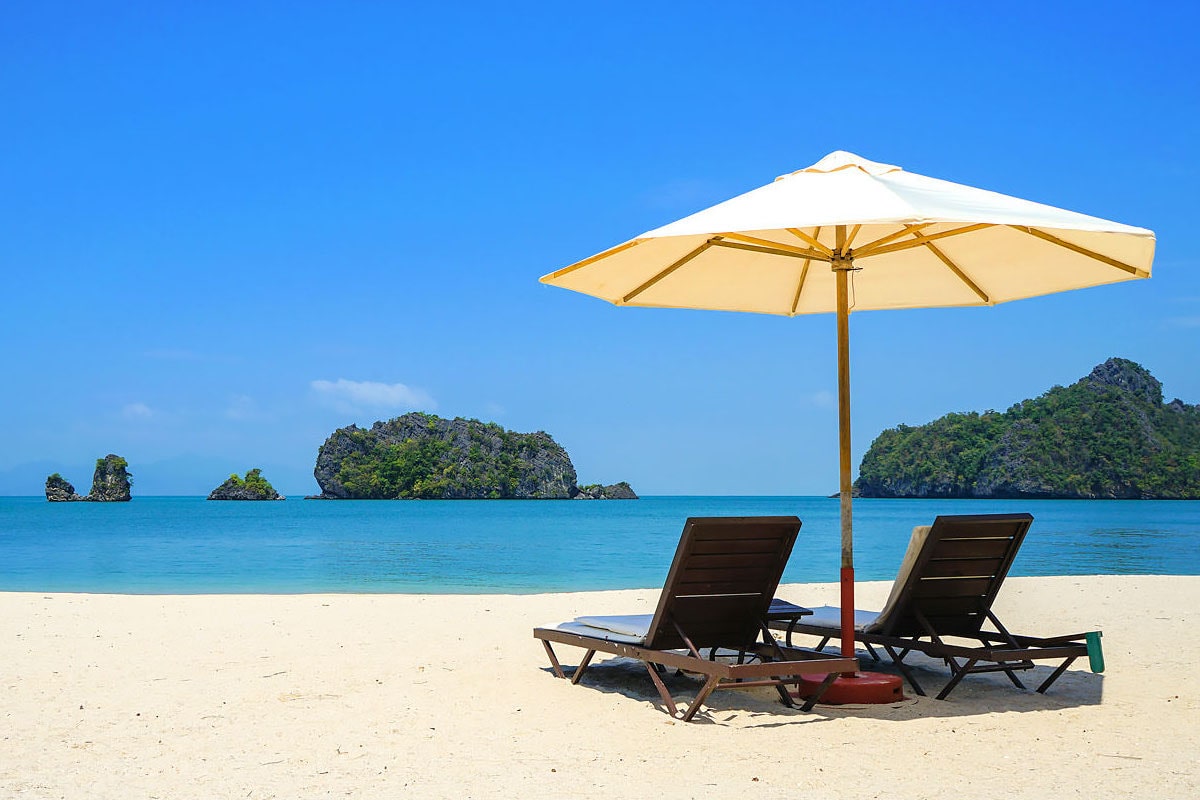 Pantai Tanjung Rhu (Tanjung Rhu Beach)
